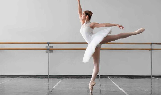 https://www.kk-lingua.cz/wp-content/uploads/2019/05/inner_event_dance_03-640x379.jpg